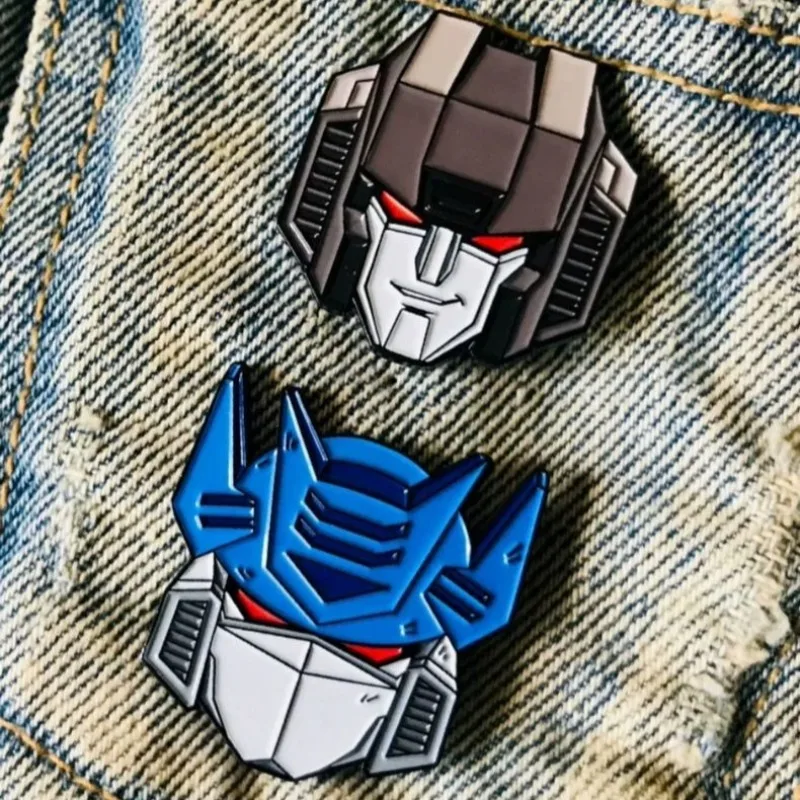 Transformationed  Brooch Red S - Model Kit Optimus Prime 评论和价格