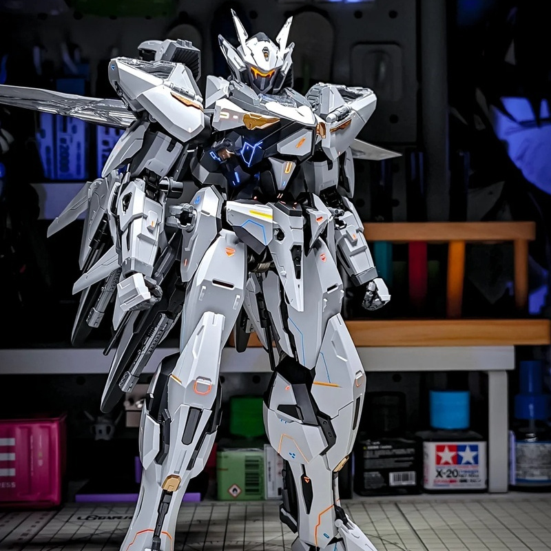 Transformable Anime Model Kit  - Model Kit Fenrir 评论和价格