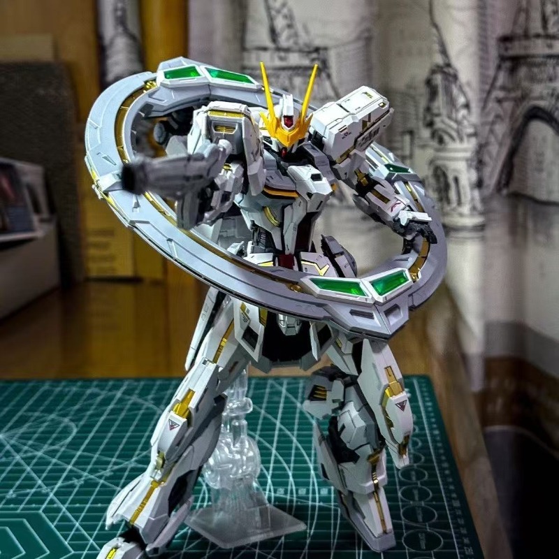 Supreme Evolution MG 1/100 Ass - Model Kit Fenrir 评论和价格